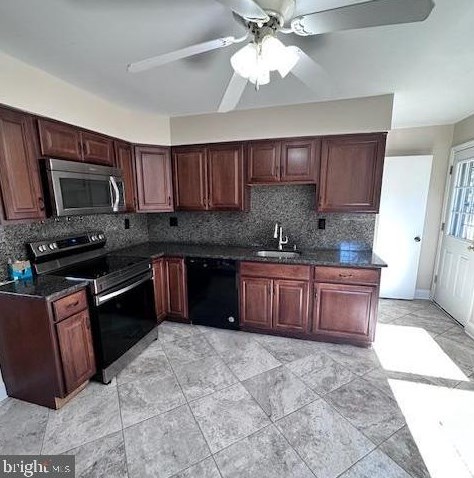 9003 Robson Dr, Manassas VA  20110-2558 exterior