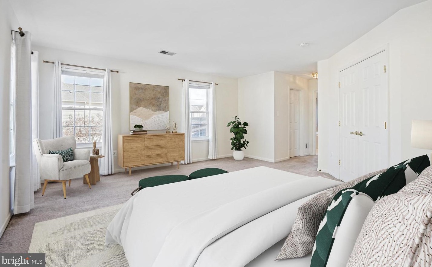 8214 Warfield St, Manassas VA  20110-3006 exterior