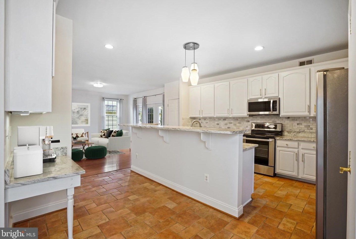 8214 Warfield St, Manassas VA  20110-3006 exterior