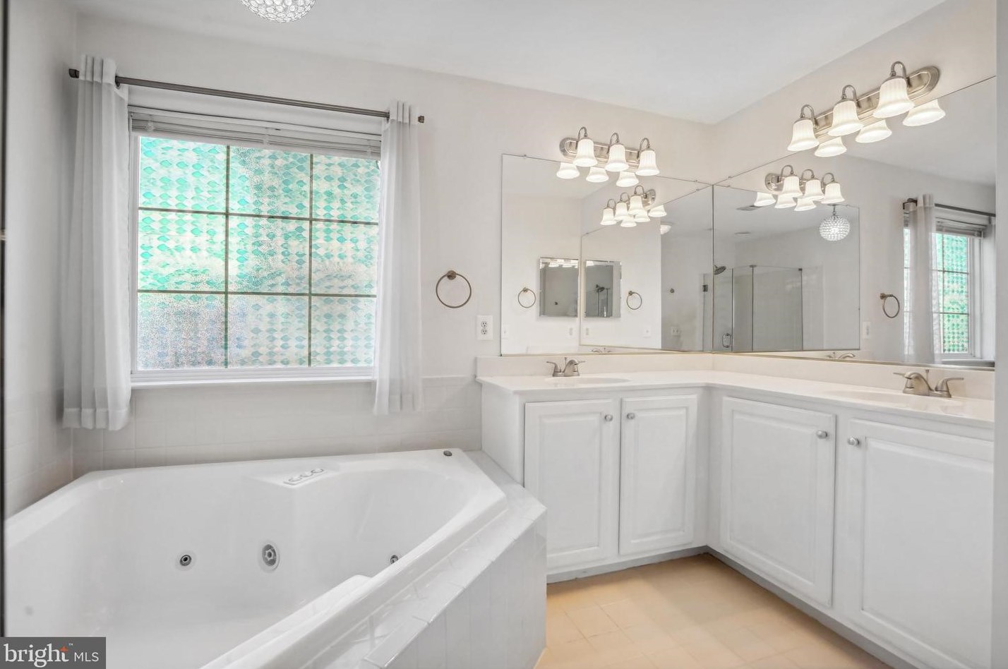 8214 Warfield St, Manassas VA  20110-3006 exterior