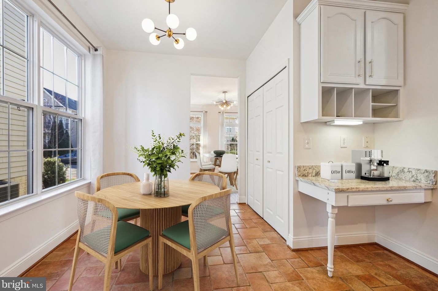 8214 Warfield St, Manassas VA  20110-3006 exterior