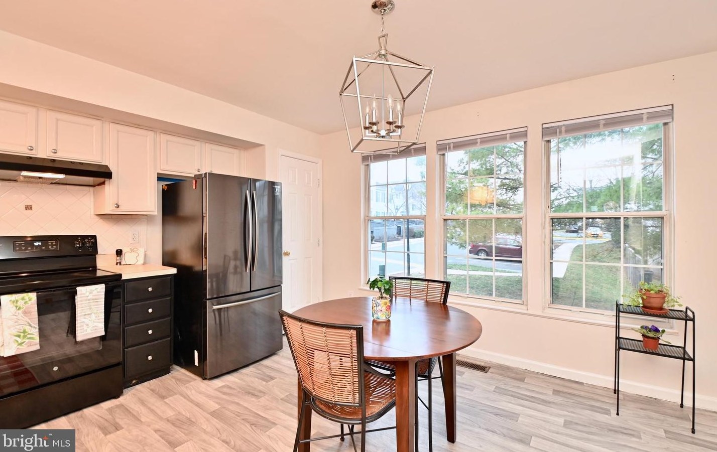 9478 Teaberry Ct, Manassas VA  20110-5673 exterior