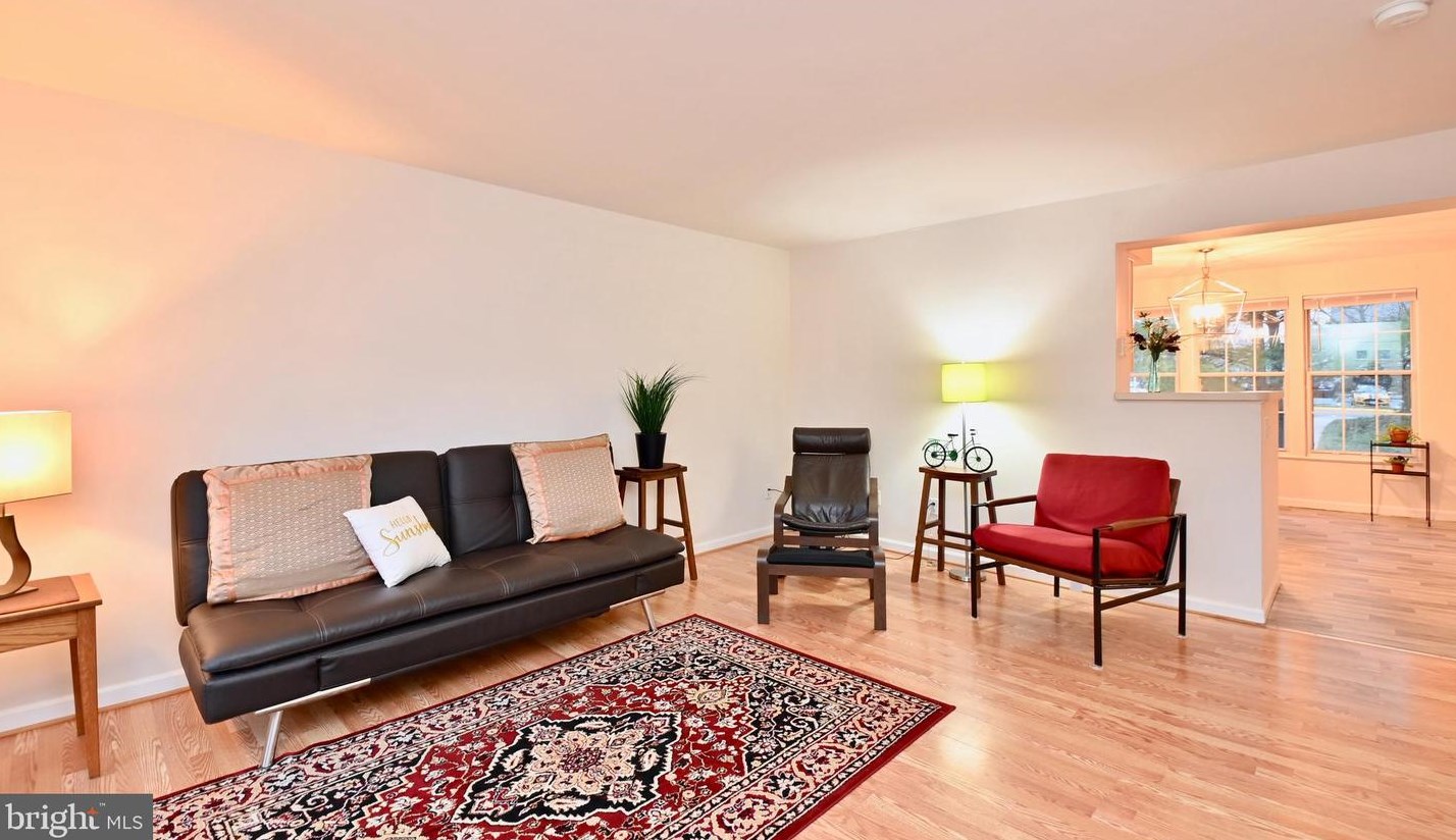 9478 Teaberry Ct, Manassas VA  20110-5673 exterior