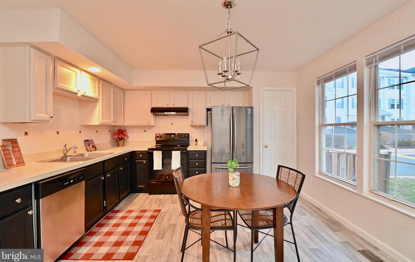 9478 Teaberry Ct, Manassas VA  20110-5673 exterior