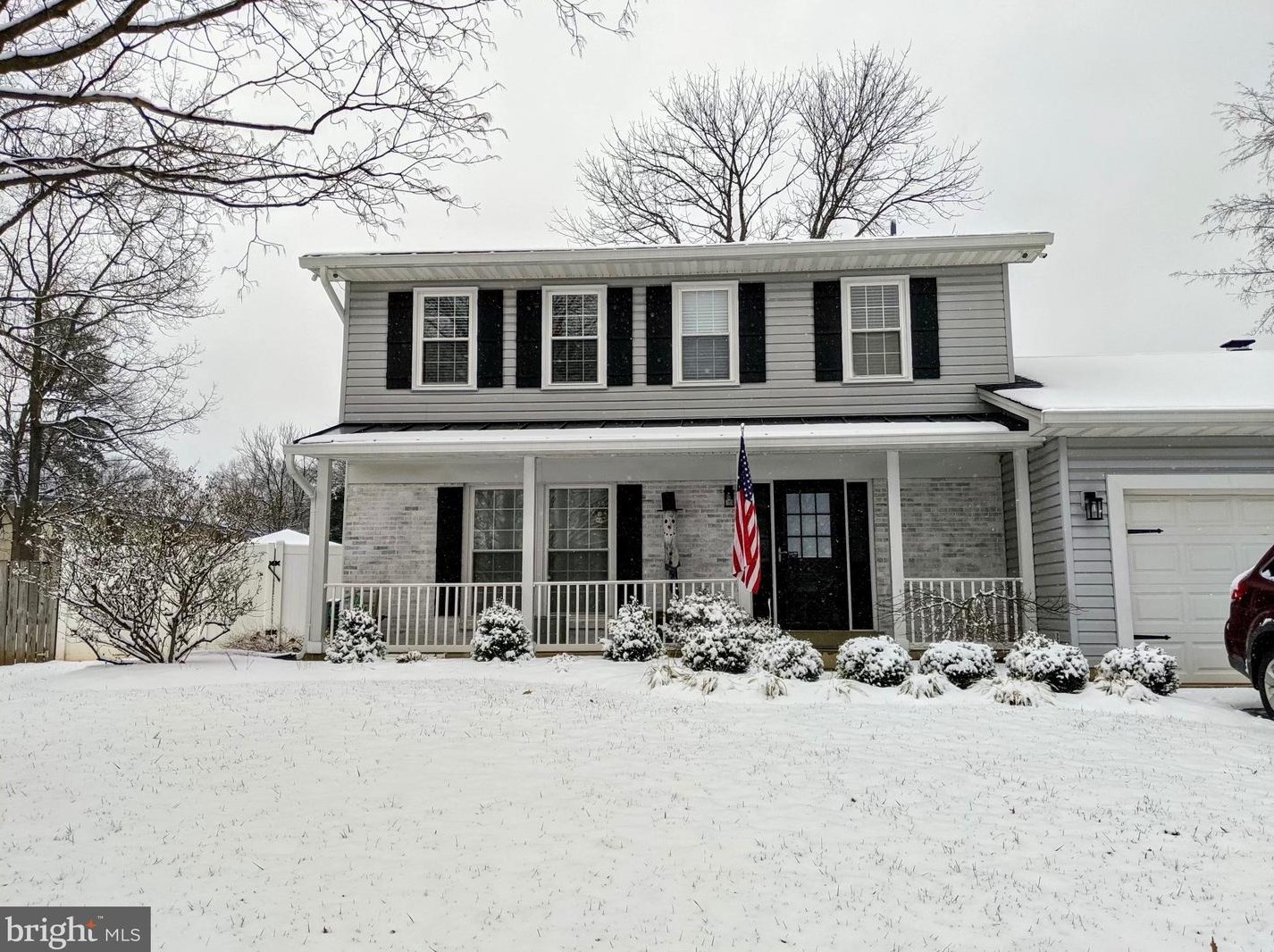 8963 Jasmine Ct, Manassas, VA 20110