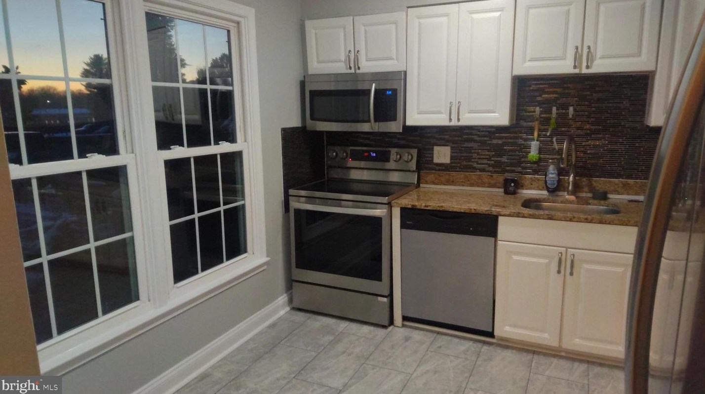 9989 Caitlin Ct, Manassas, VA 20110