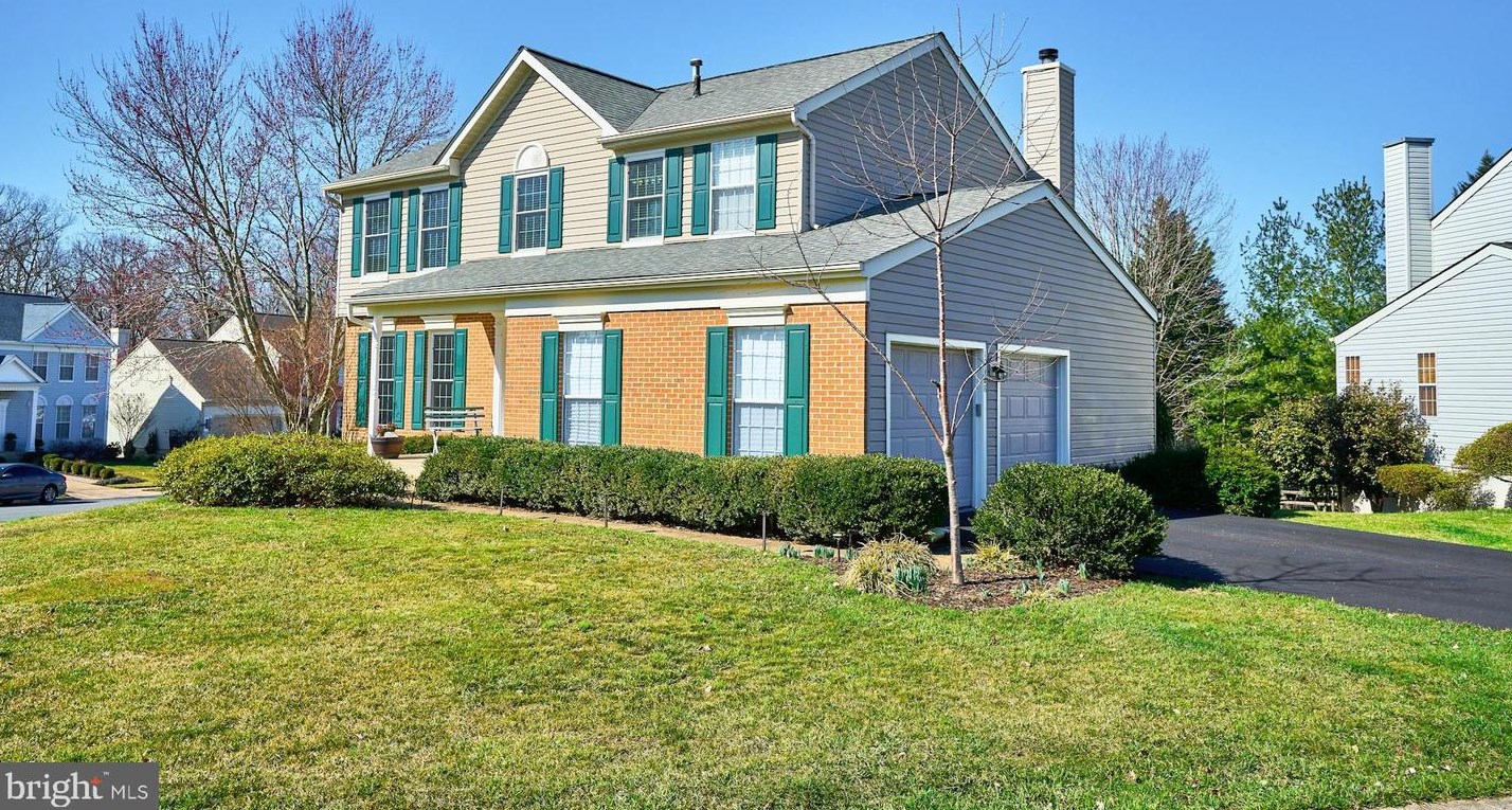 10128 Lavender Flower Ct, Manassas, VA 20110