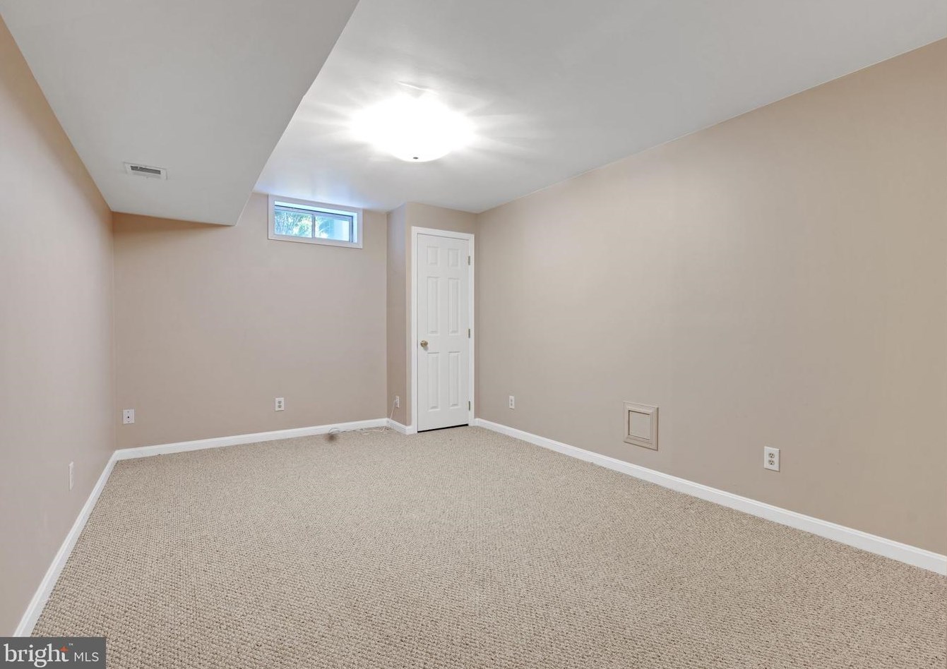 9327 Amaryllis Ave, Manassas VA  20110-6653 exterior