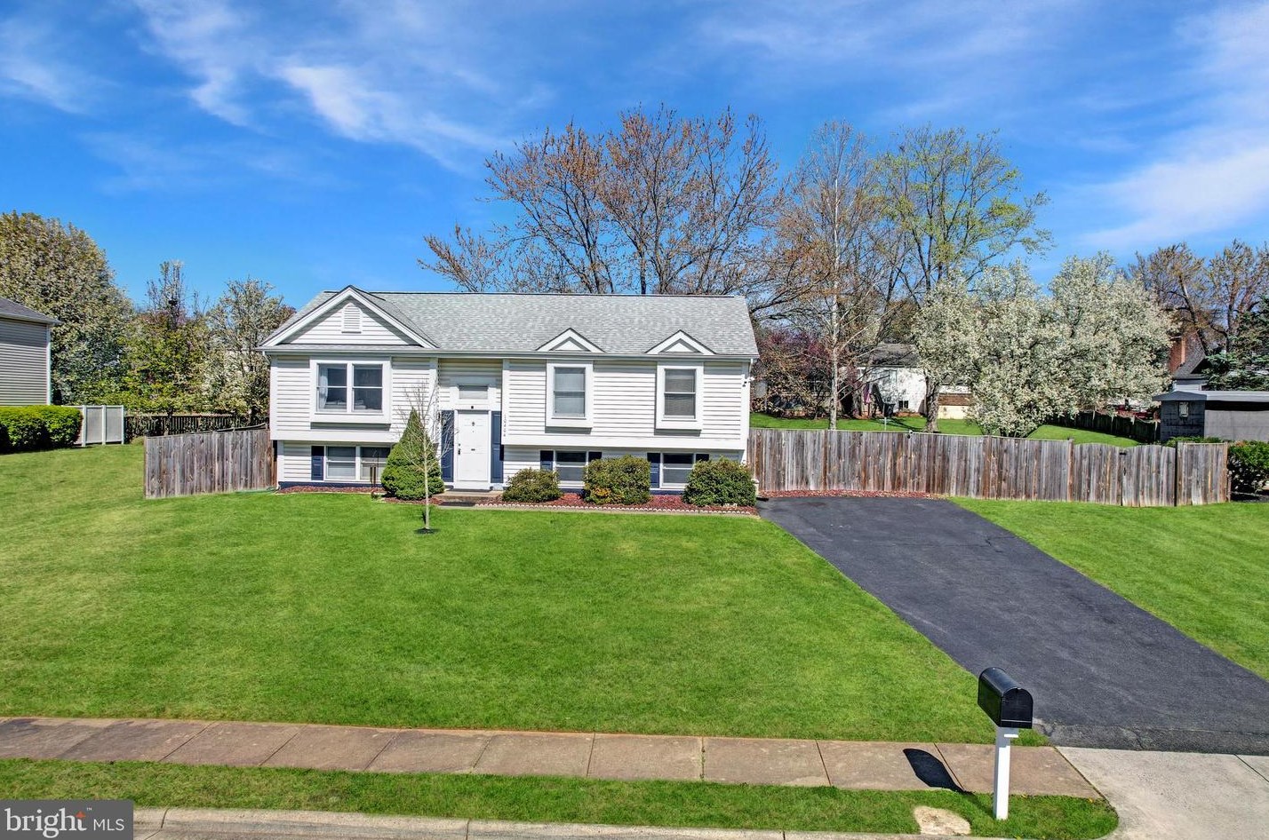 10404 Sorrell Dr, Manassas, VA 20110
