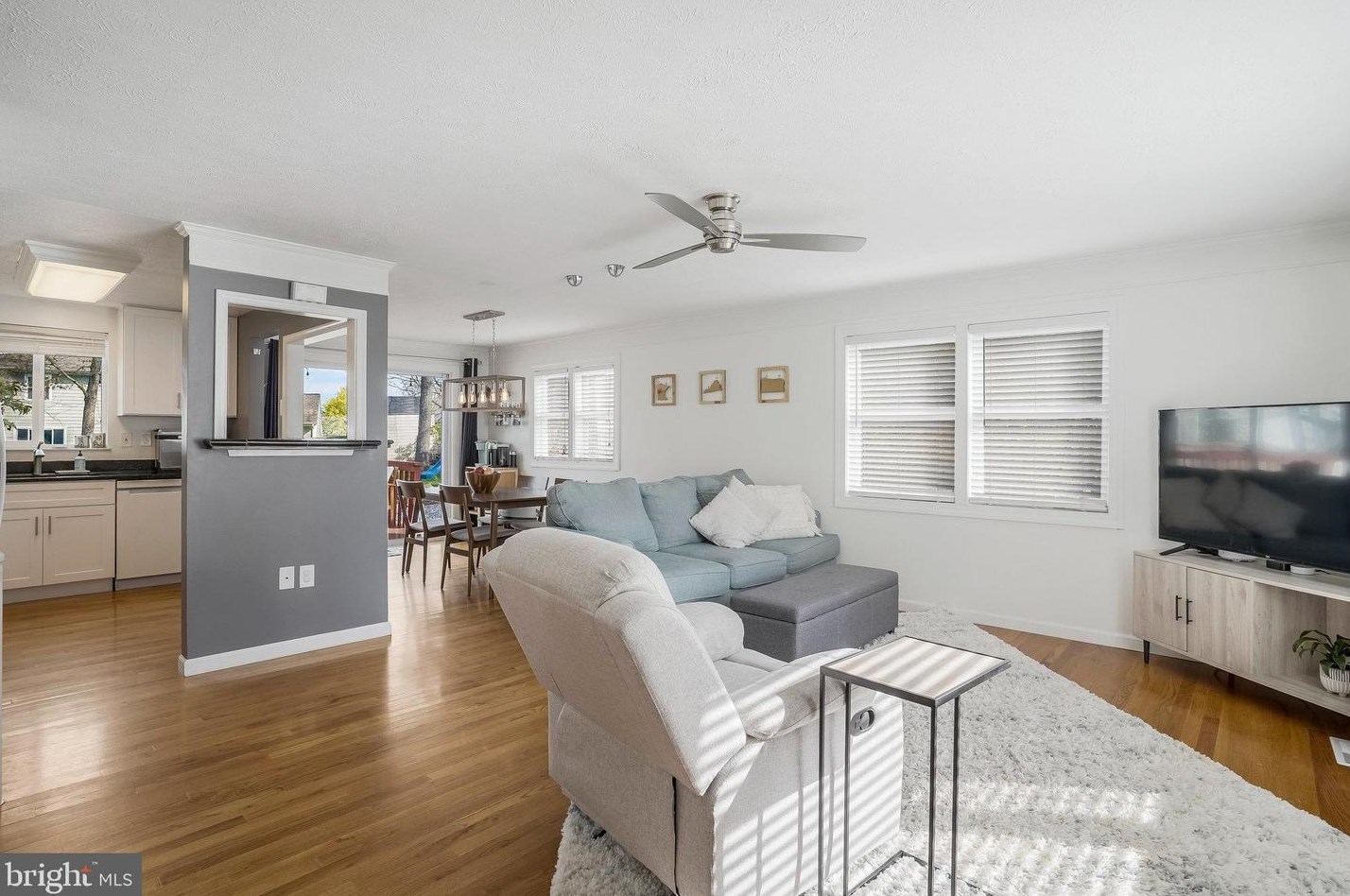 9242 Oakglen Ct, Manassas, VA 20110