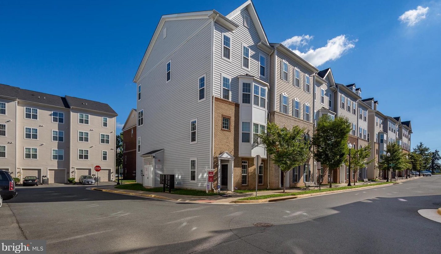 9548 Mine Gap Way, Manassas, VA 20110
