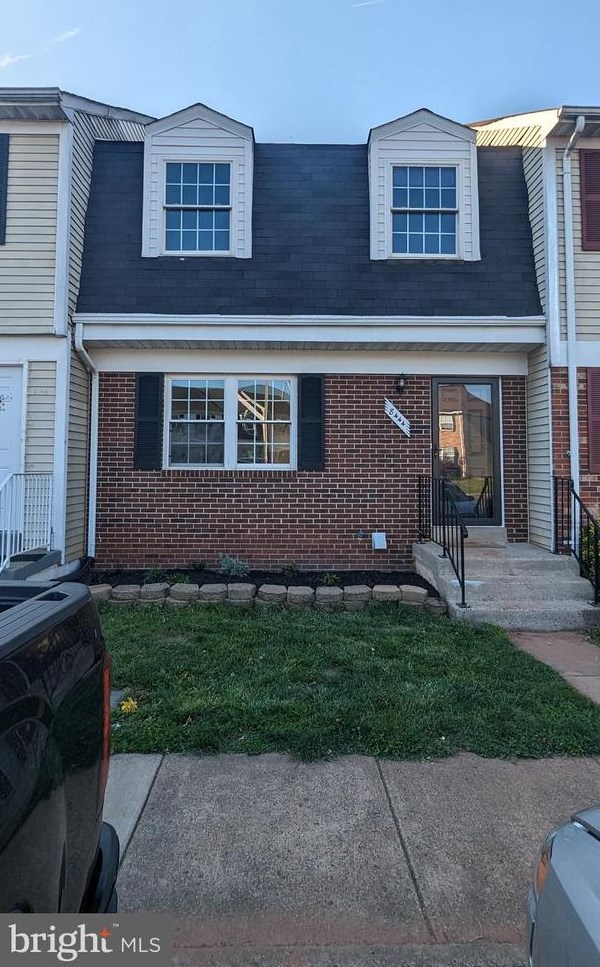 8444 Mckenzie Cir, Manassas, VA 20110
