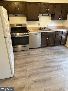 8449 Ivy Glen Ct, Manassas, VA 20110