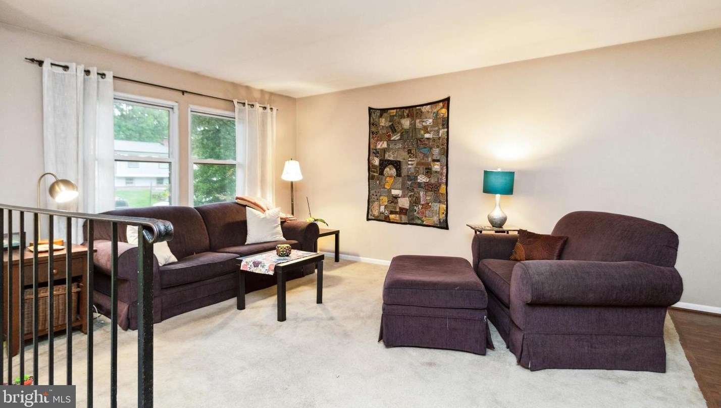 9372 Fernwood Ct, Manassas, VA 20110