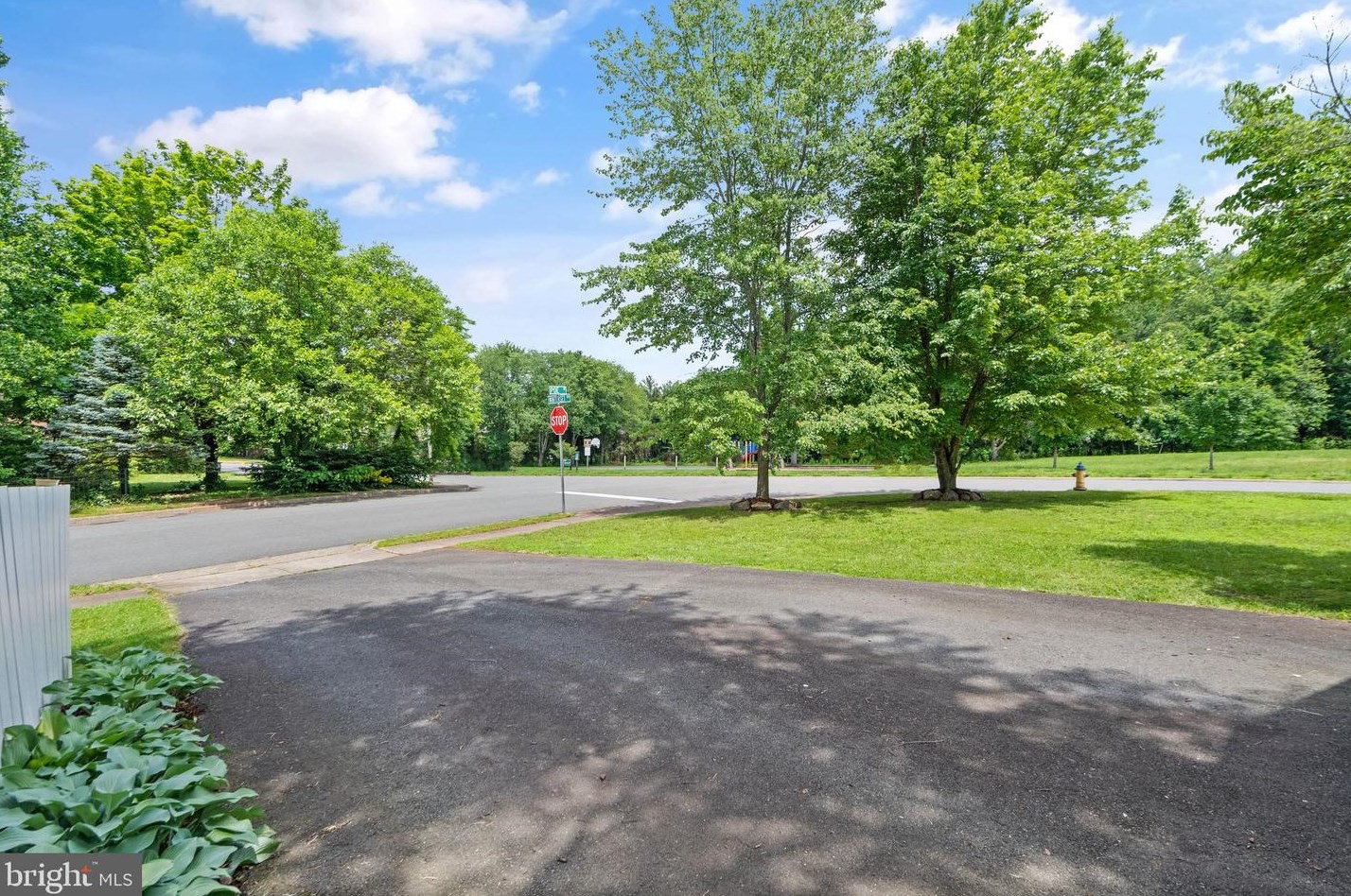 9197 Winterset Dr, Manassas VA 20110 exterior