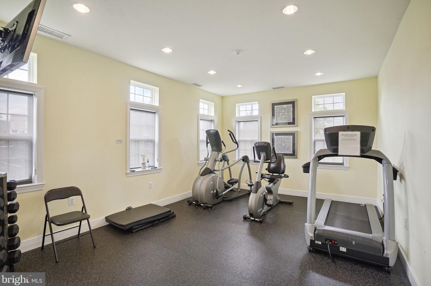 10275 Fountain Cir, Manassas VA  20110-2812 exterior