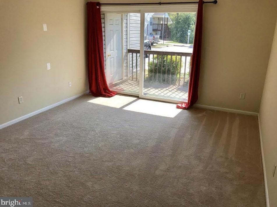9385 Scarlet Oak Dr, Manassas, VA 20110-5655