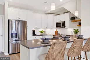 9679 Swallowtail Ln, Manassas, VA 20110 - Photo 6