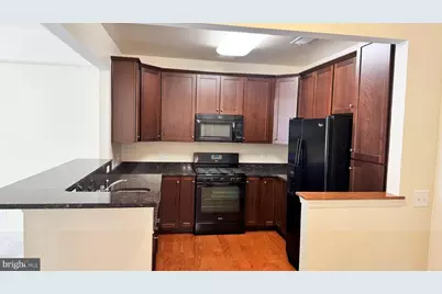 9202 Charleston Drive #405, Manassas, VA 20110 - Photo 4