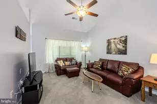 8465 Crozier Ct, Manassas, VA 20110 - Photo 6