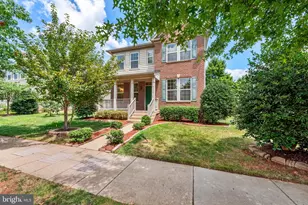 9939 Lake Jackson Dr, Manassas, VA 20110 - Photo 2