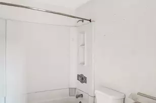 8329 Georgian Ct, Manassas, VA 20110 - Photo 18