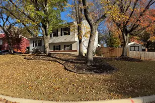 9215 Landgreen St, Manassas, VA 20110 - Photo 2