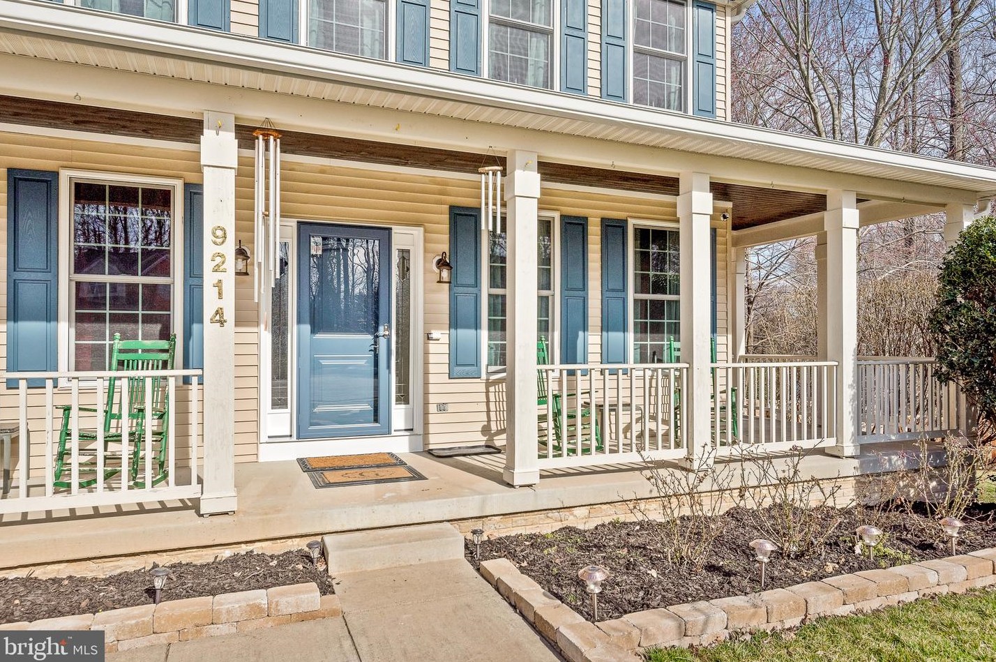9214 Zachary Ct, Manassas, VA 20111-2490