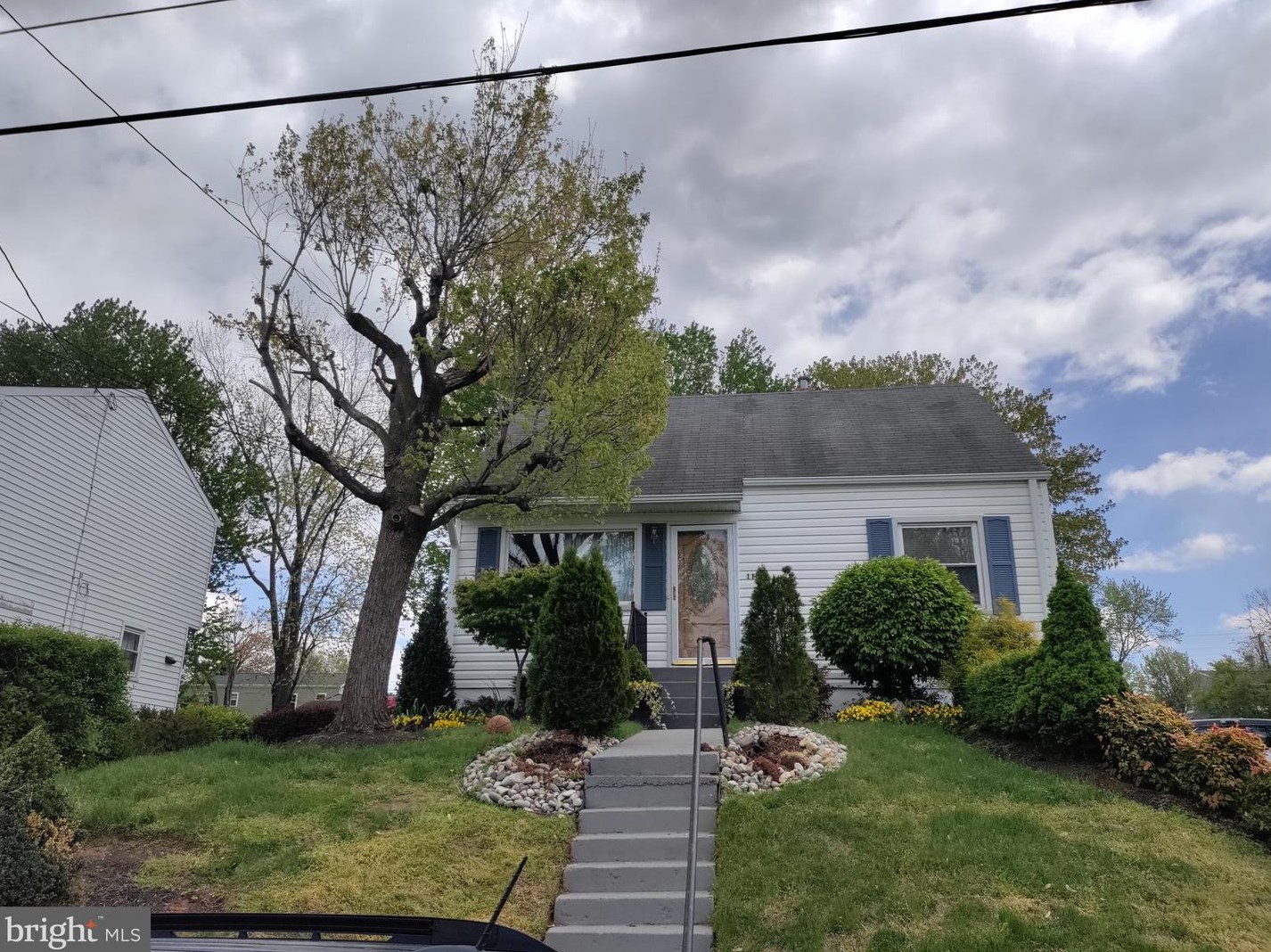 118 Alpine St, Manassas, VA 20111-2081