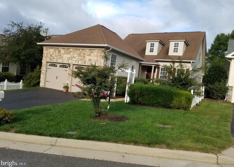9407 Rosebud Ct, Manassas, VA 20111-3053
