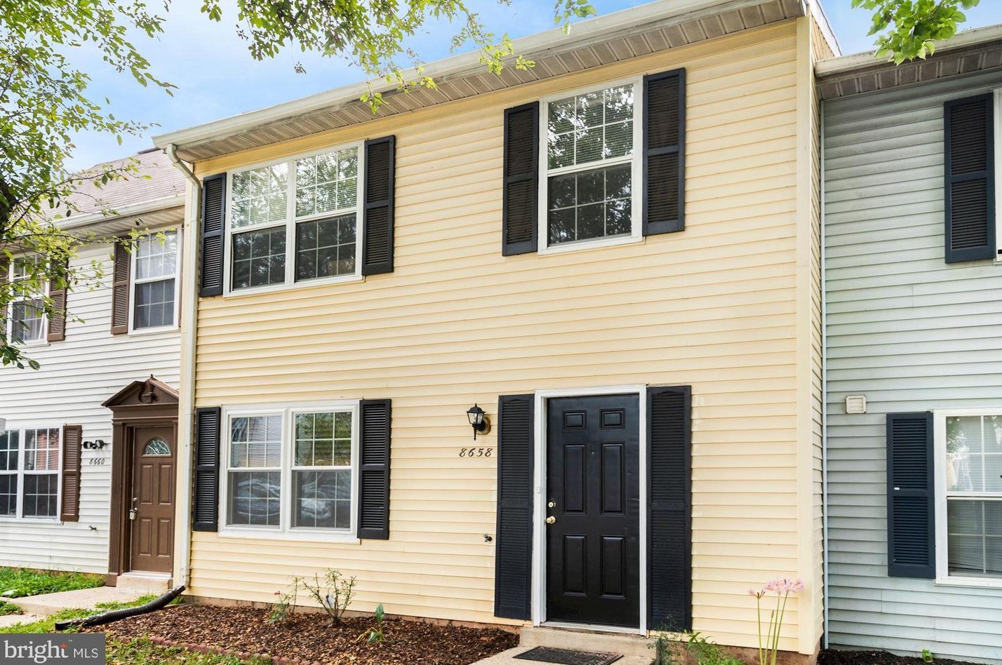 8658 Woodhue Ct, Manassas, VA 20111-2382