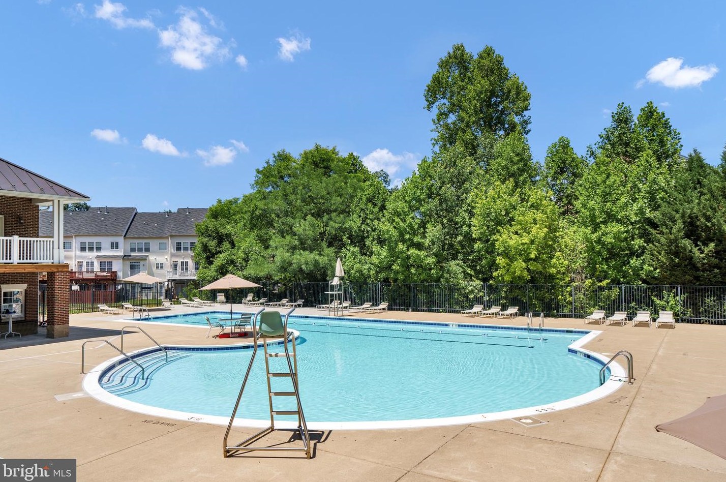 9722 Holmes Pl, Manassas VA  20111-7018 exterior