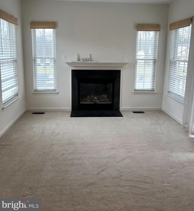 9400 Silver Meteor Ct, Manassas, VA 20111