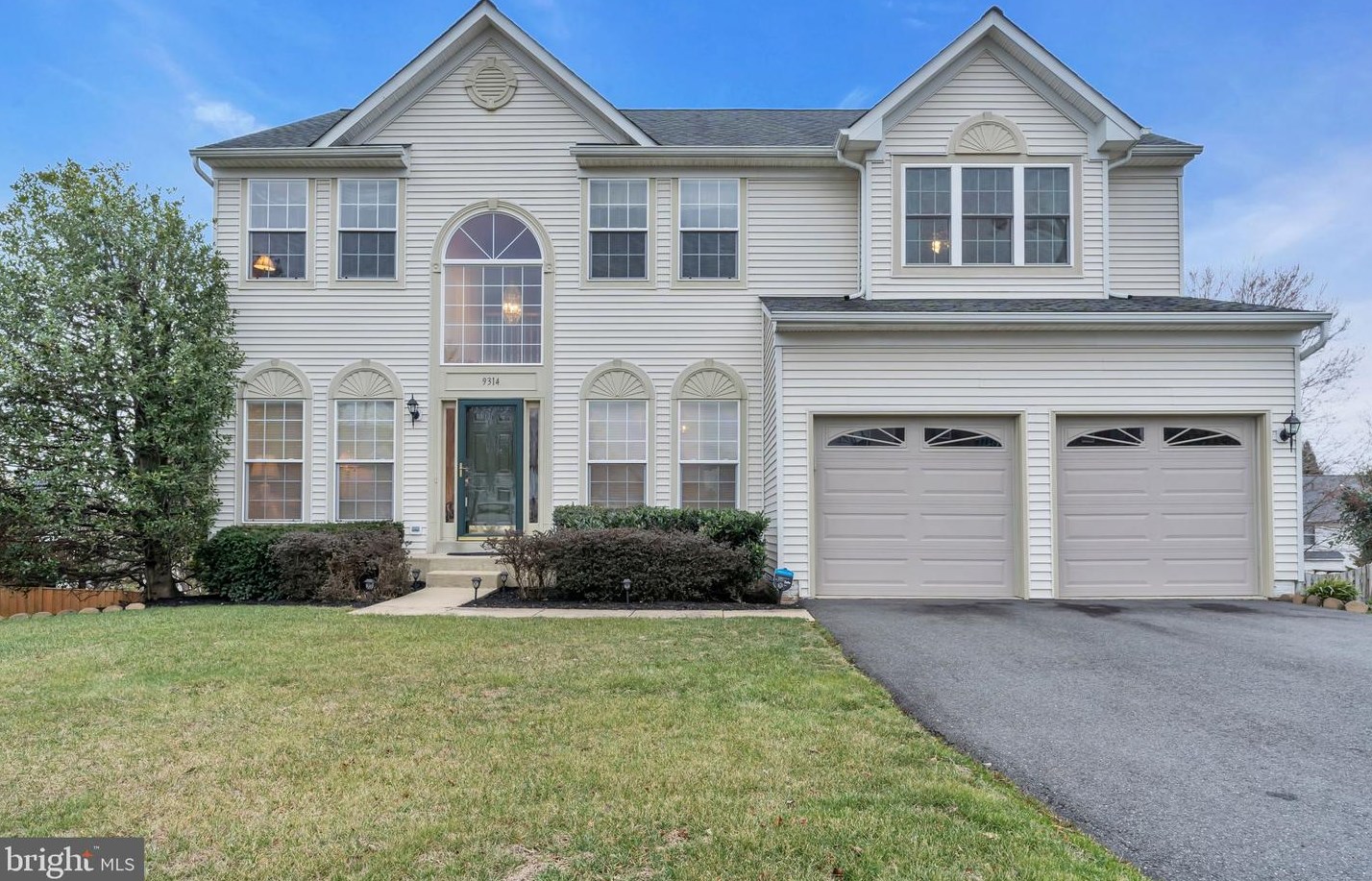 9314 Michael Ct, Manassas, VA 20111-8239