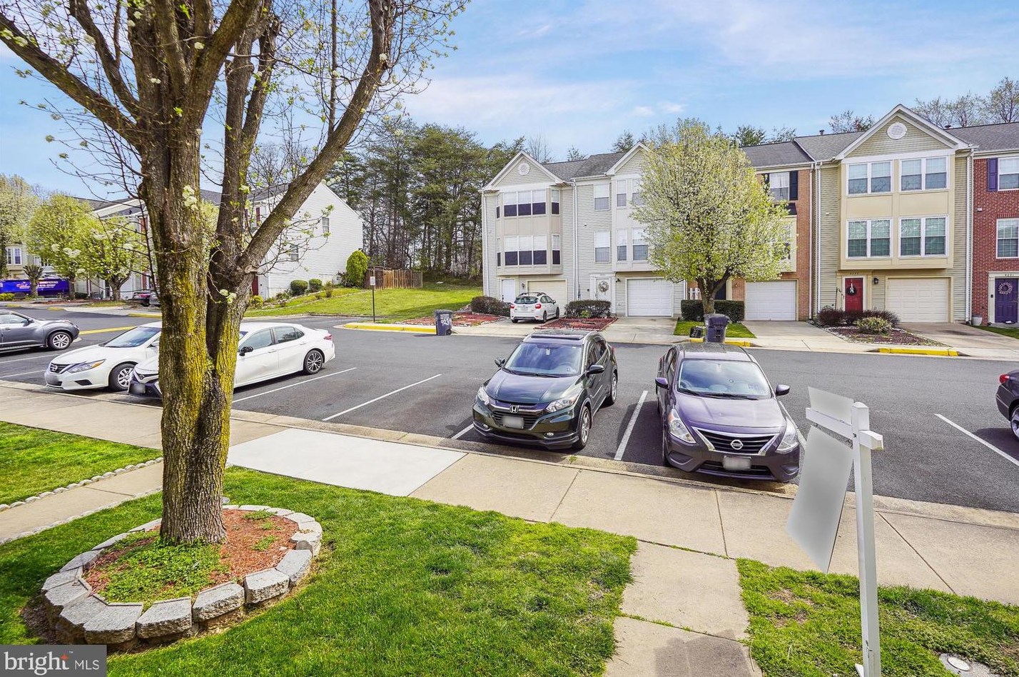 9238 Jessica Dr, Manassas, VA 20111-2441