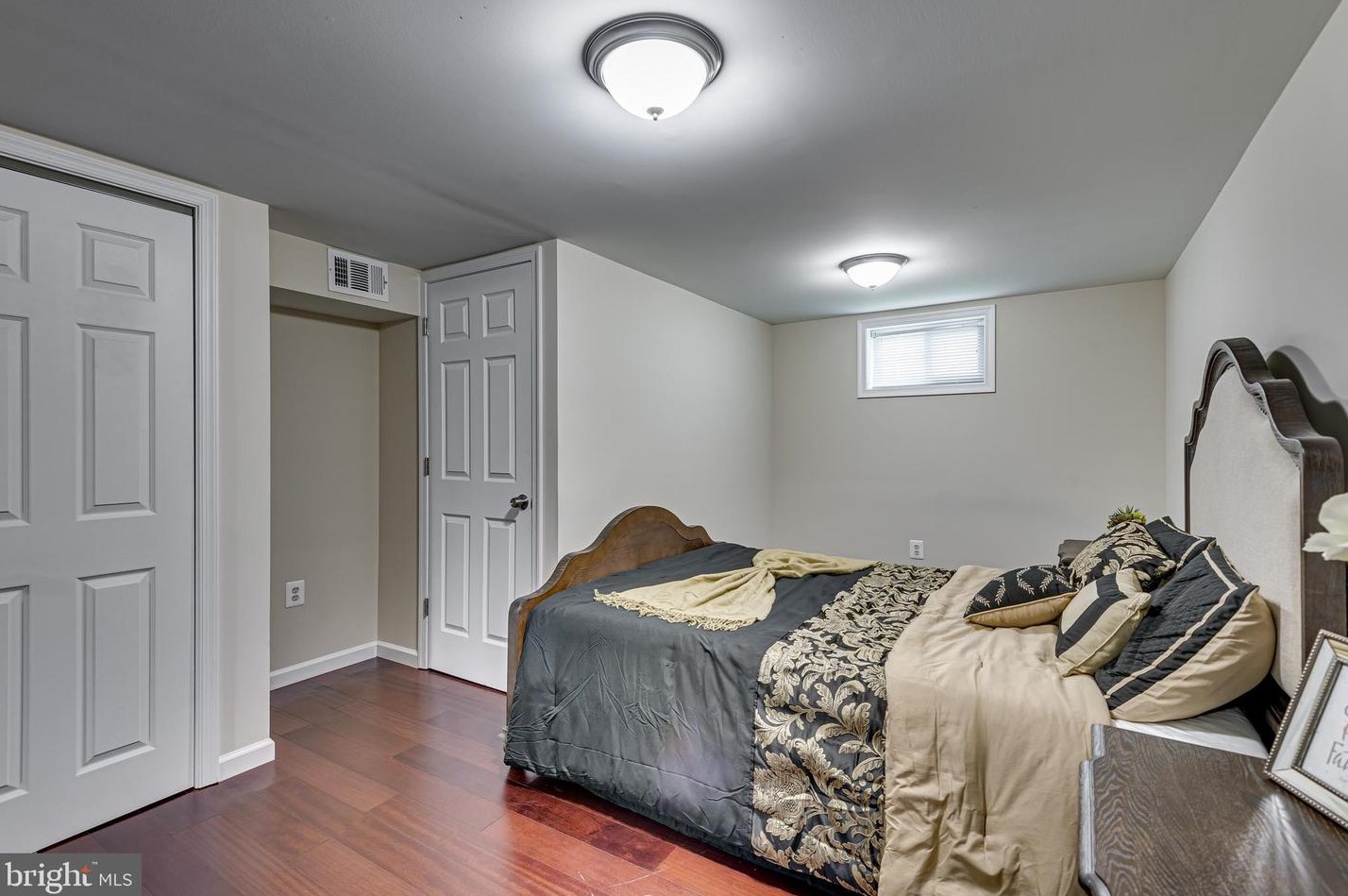 125 Lambert Dr, Manassas VA  20111-1829 exterior