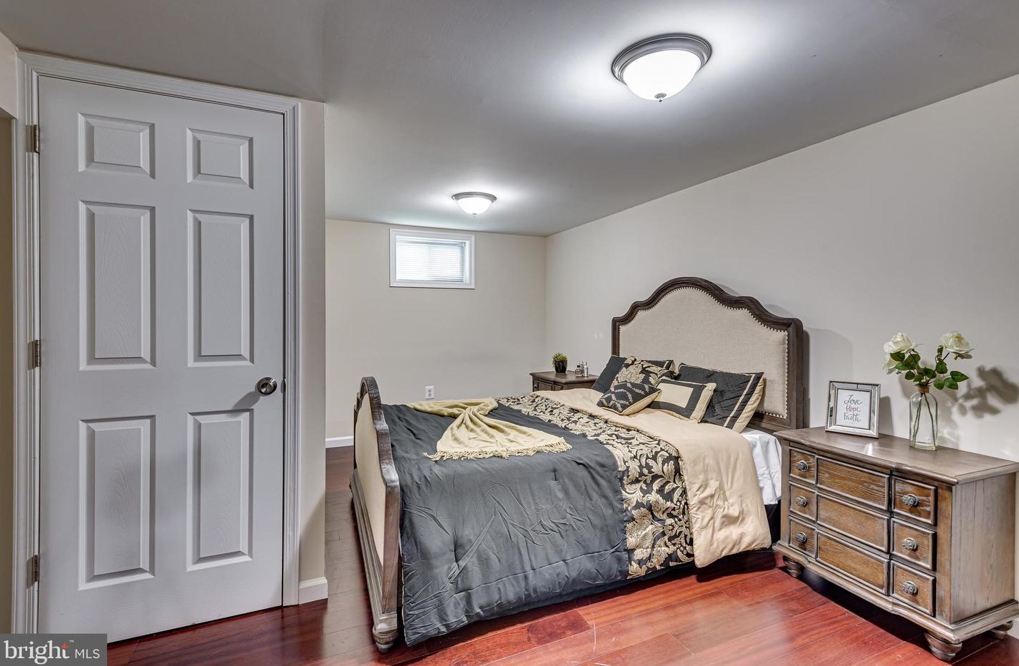 125 Lambert Dr, Manassas VA  20111-1829 exterior