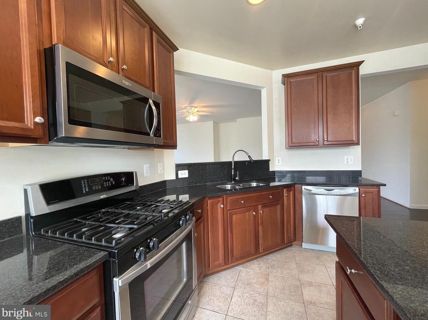 9720 Holmes Pl Unit 407, Manassas, VA 20111