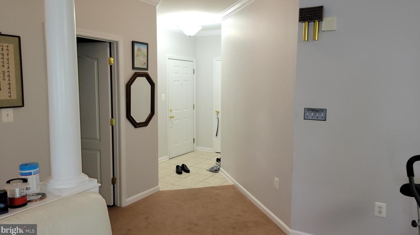9720 Holmes Pl, Manassas VA  20111-7021 exterior