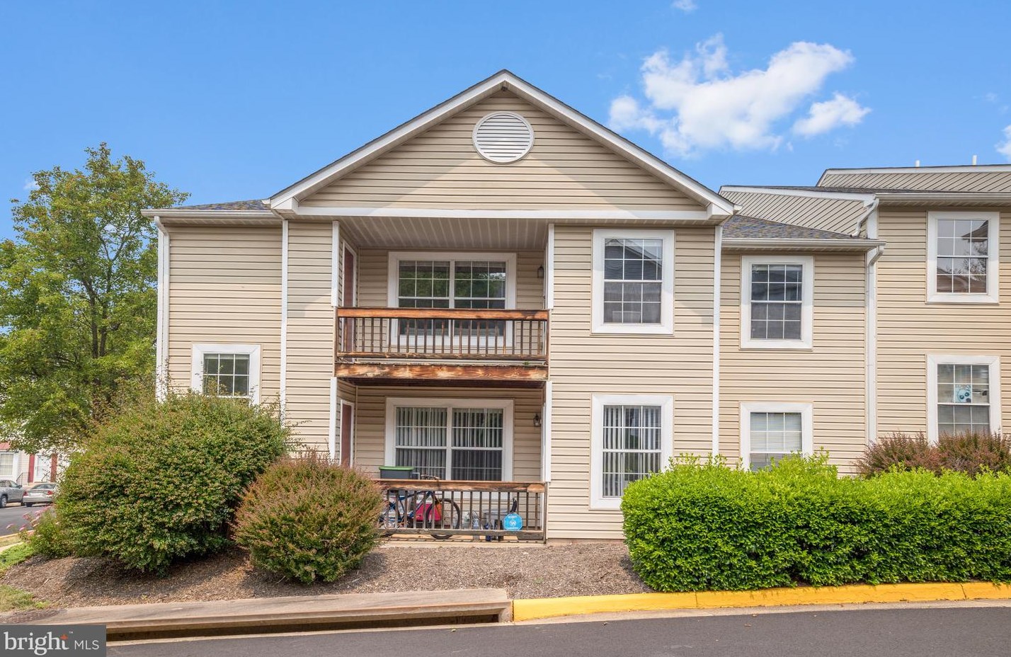 319 Moseby Ct, Manassas VA  20111-2099 exterior