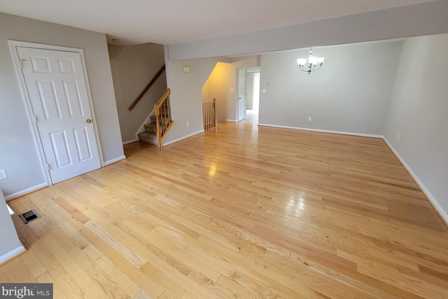 9257 Kristy Dr, Manassas, VA 20111