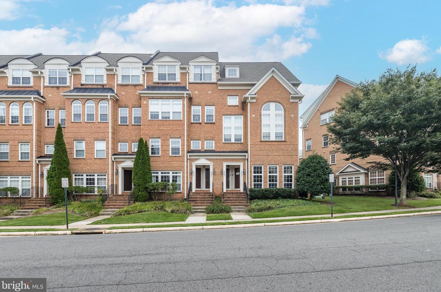 9544 Walker Way, Manassas VA  20111-3086 exterior