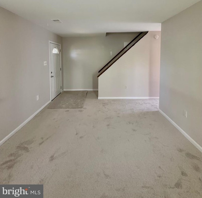 8650 Inyo Pl, Manassas VA  20111-2320 exterior