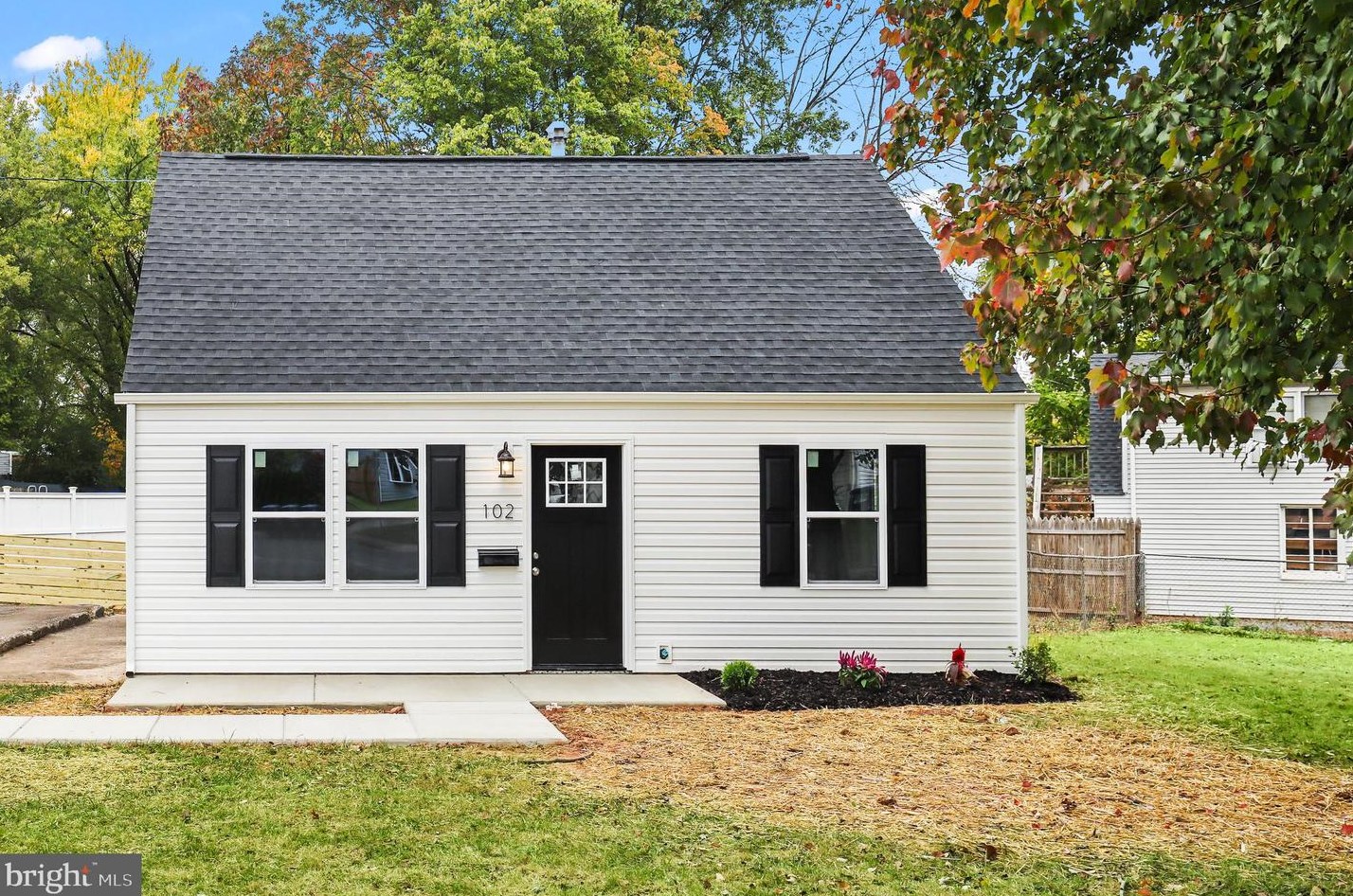 102 Forrest St, Manassas, VA 20111-2349