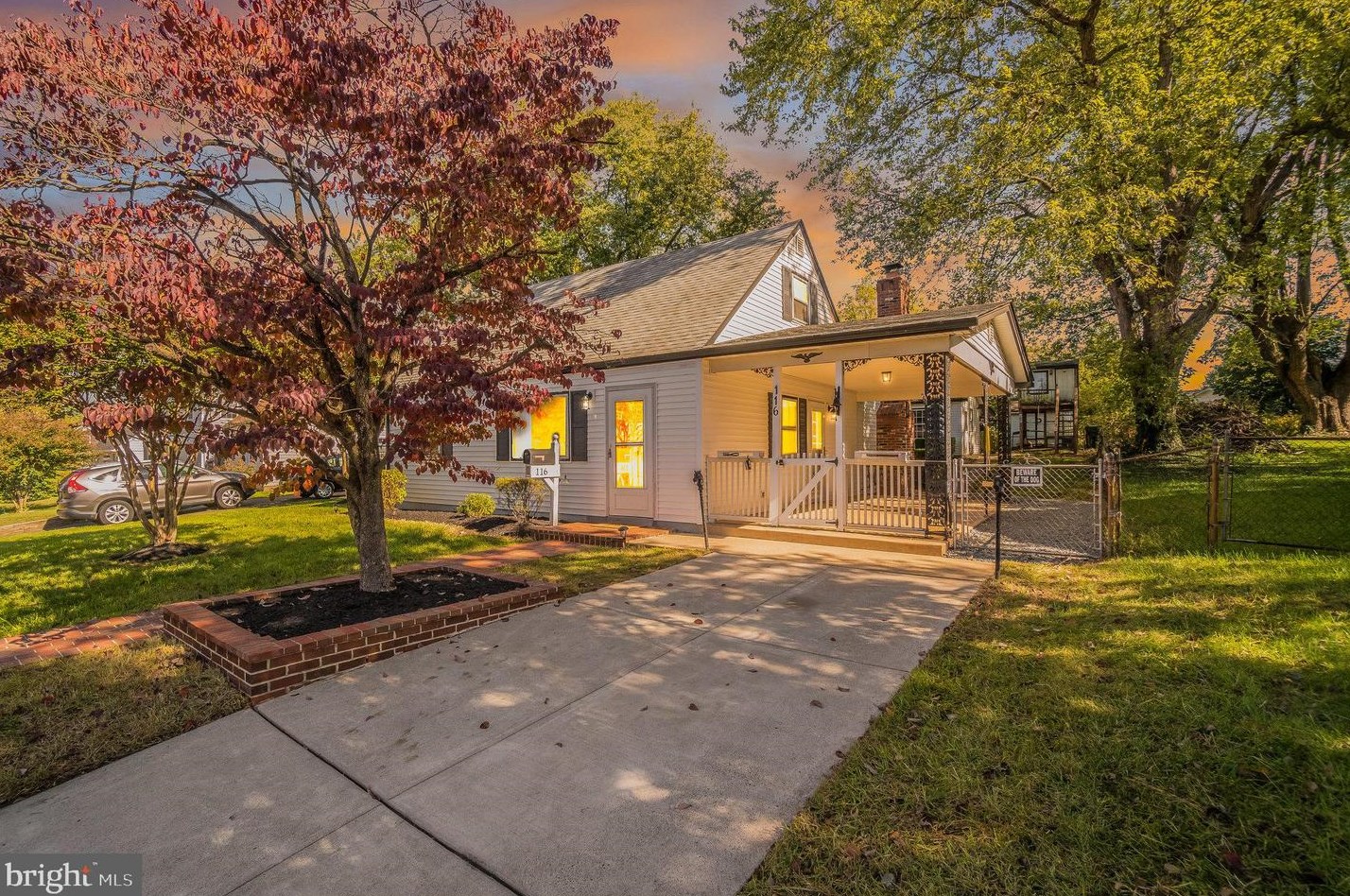 116 Forrest St, Manassas, VA 20111