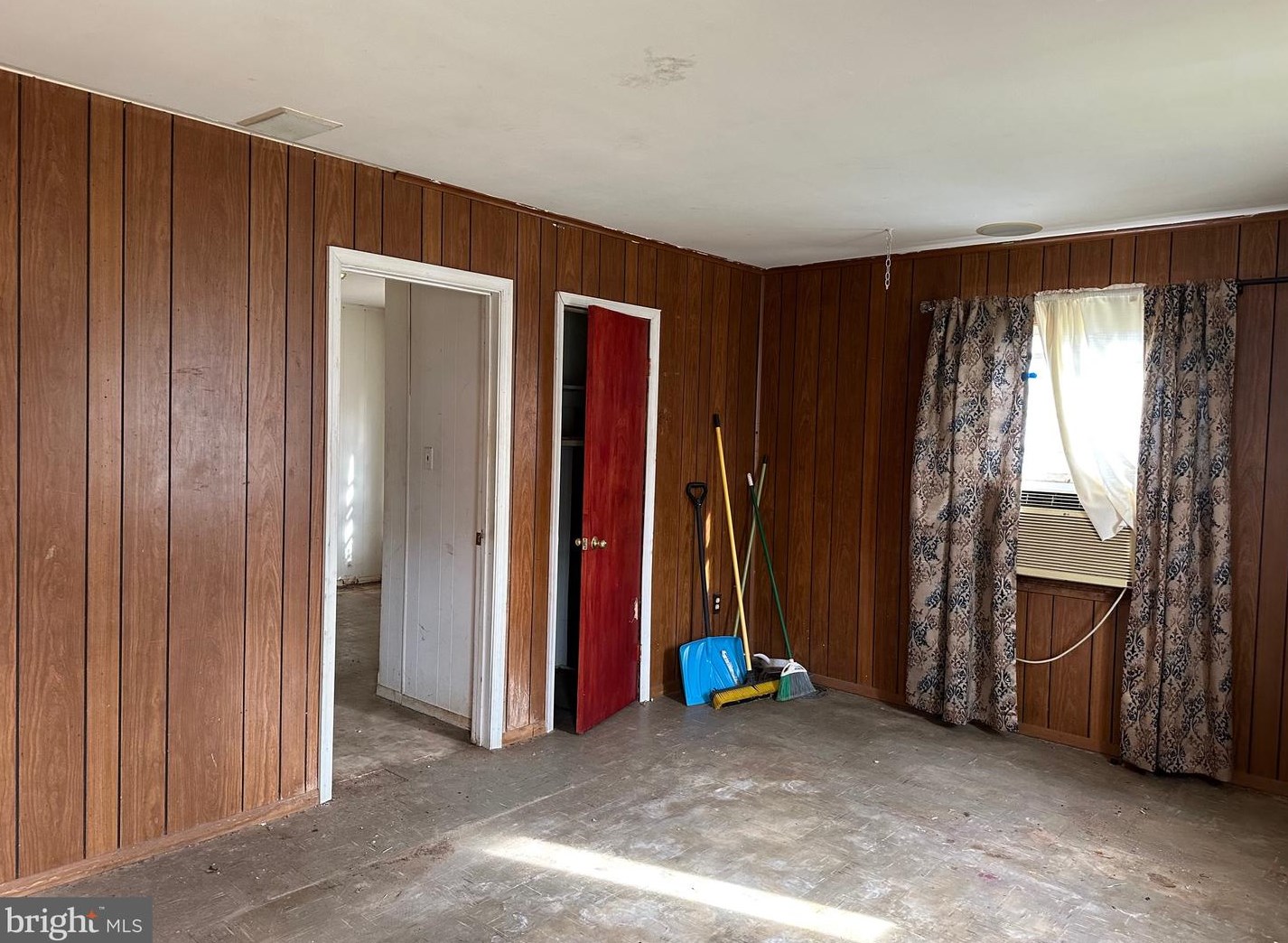 148 Lambert Dr, Manassas, VA 20111
