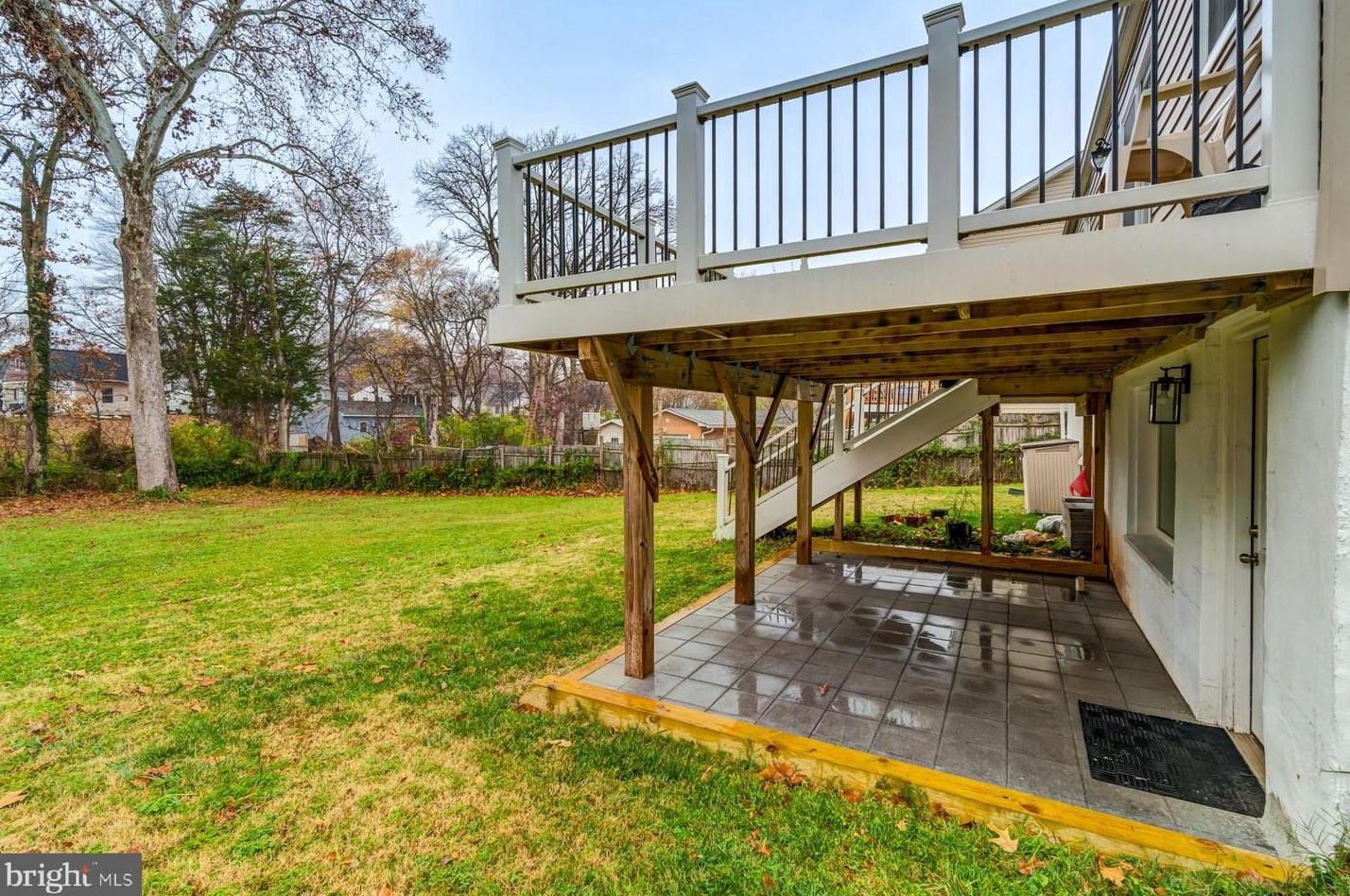 125 Lambert Dr, Manassas VA  20111-1829 exterior