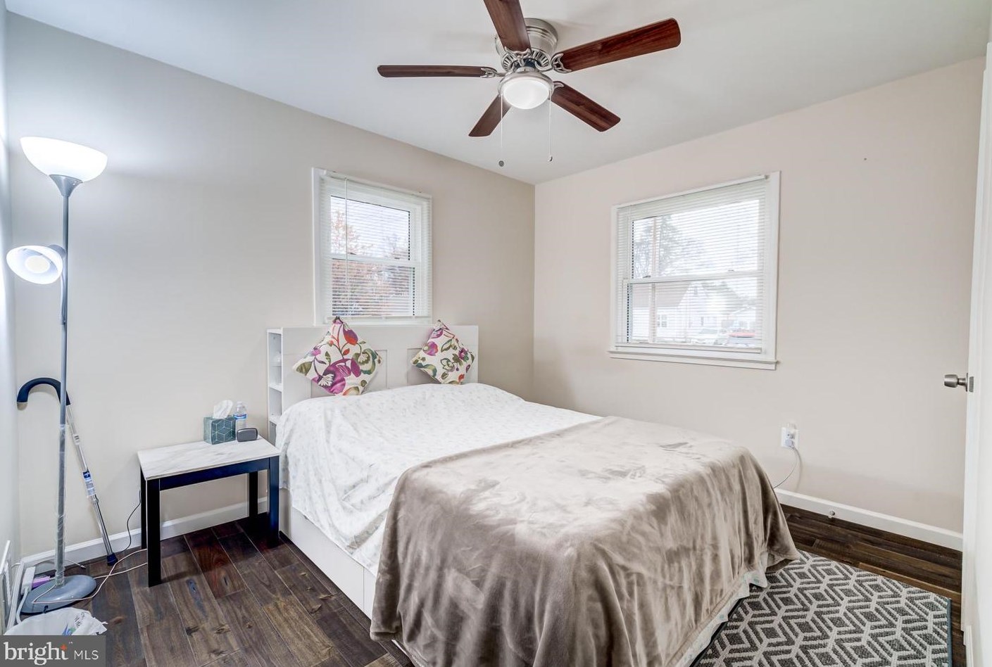 125 Lambert Dr, Manassas VA  20111-1829 exterior