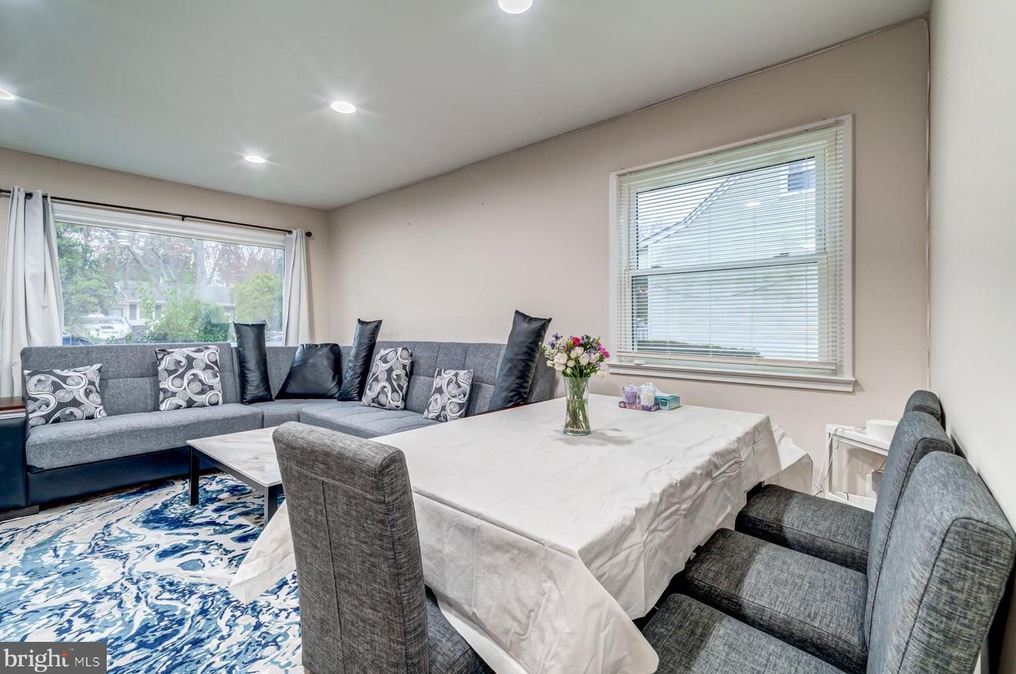 125 Lambert Dr, Manassas VA  20111-1829 exterior