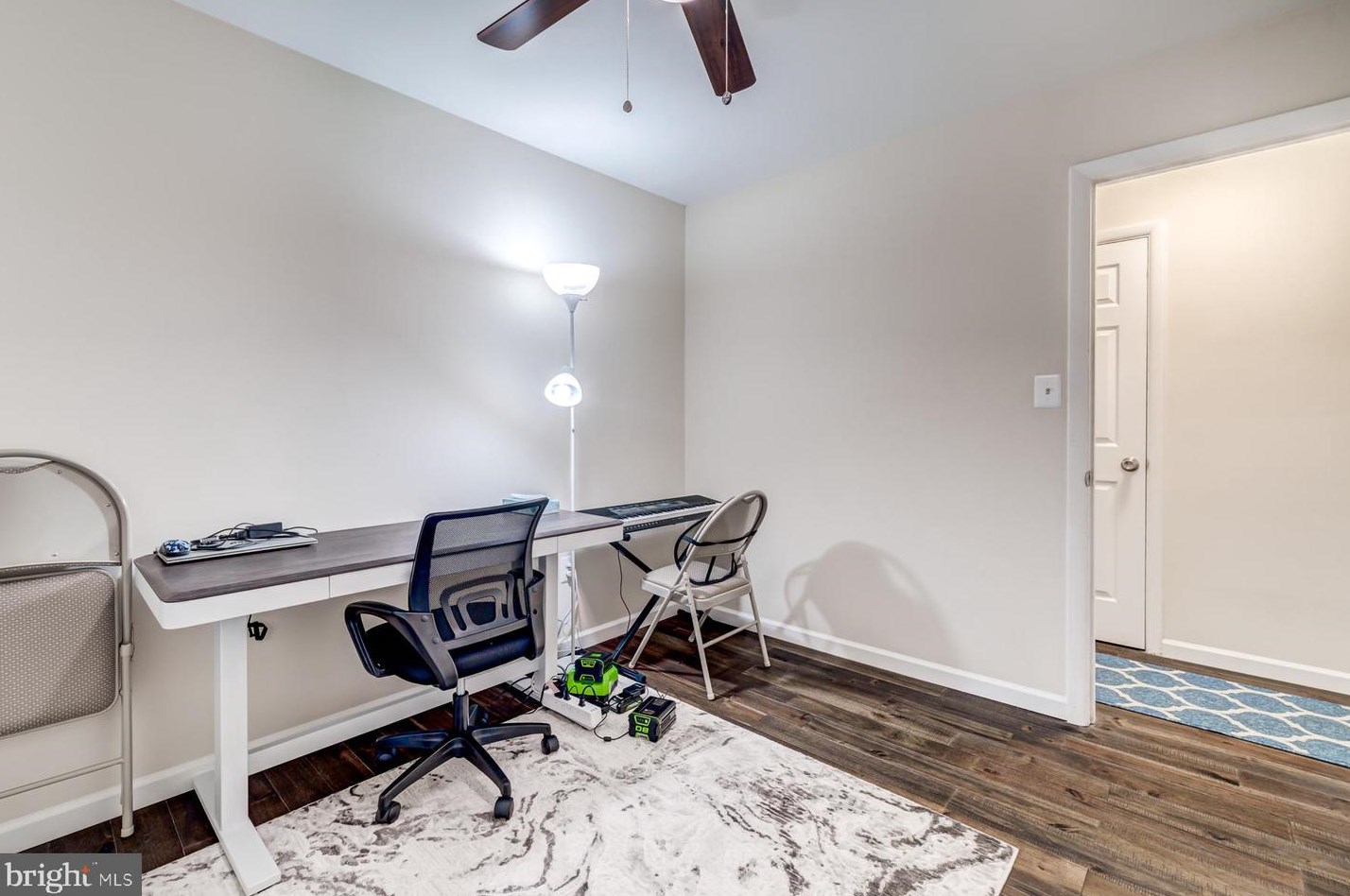 125 Lambert Dr, Manassas VA  20111-1829 exterior